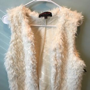 Active USA Cropped Faux Fur Vest